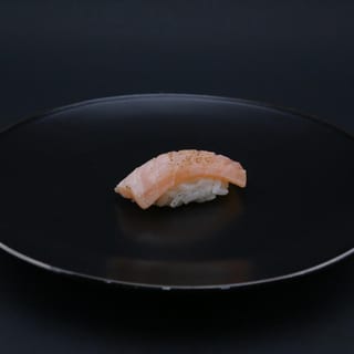 Torched Scottish Salmon Belly Nigiri (2pcs)