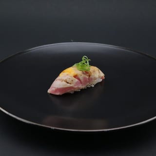 Torched Tuna Nigiri (2pcs)