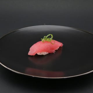 Tuna Nigiri (2pcs)